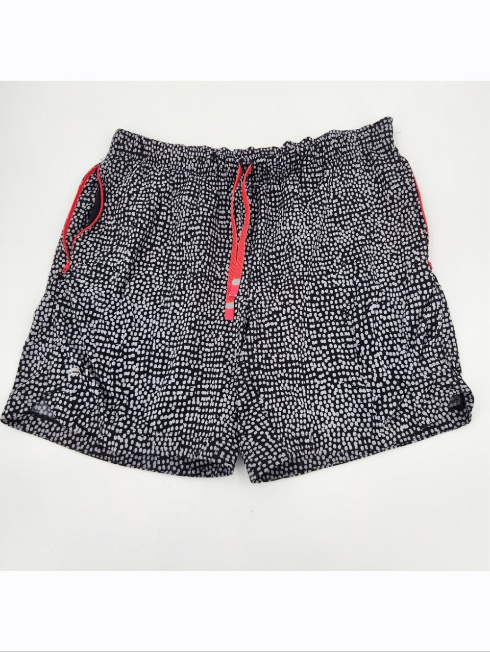 Fabletics Mens The One Short 7" Size XL Black White Pattern Zip Pockets Unlined